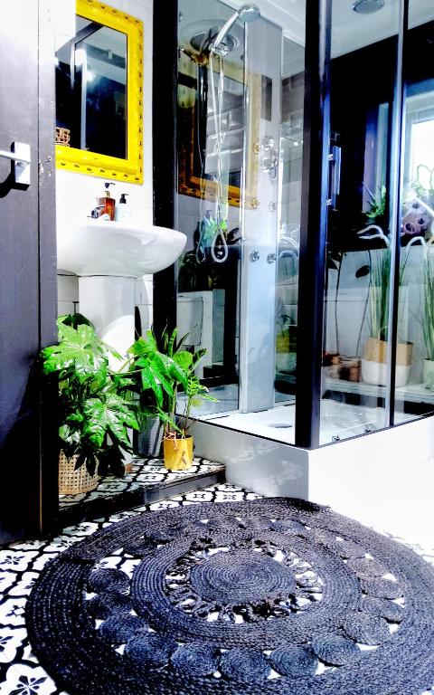 Charming Full of Character in the Heart Southwell, Newark